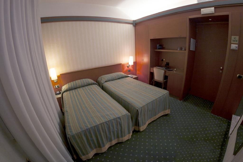 Jet Hotel, Sure Hotel Collection By Best Western Gallarate Exterior foto
